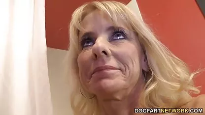 Busty teen Phoenix میل می شود تحت پوشش در ها دانلود رایگان سریال های سکسی jizz